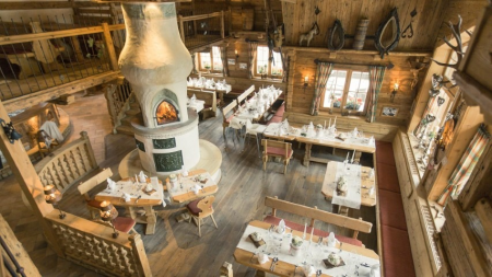 Gemütliche Gaststube der Rosslalm in Gerlos